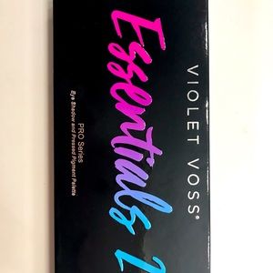 Violet Voss essentials 2 palette